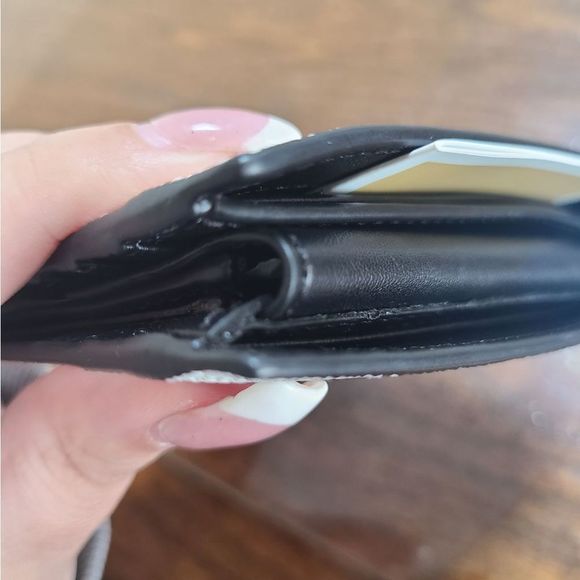 MICHAEL KORS MENSCooper Logo Billfold Wallet With Coin Pouch - Picture 6 of 12